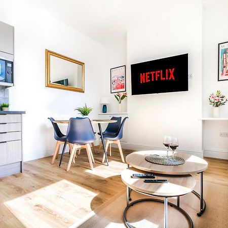 Cozy 2 Bedroom Apartment In Sutton Sutton  Eksteriør bilde
