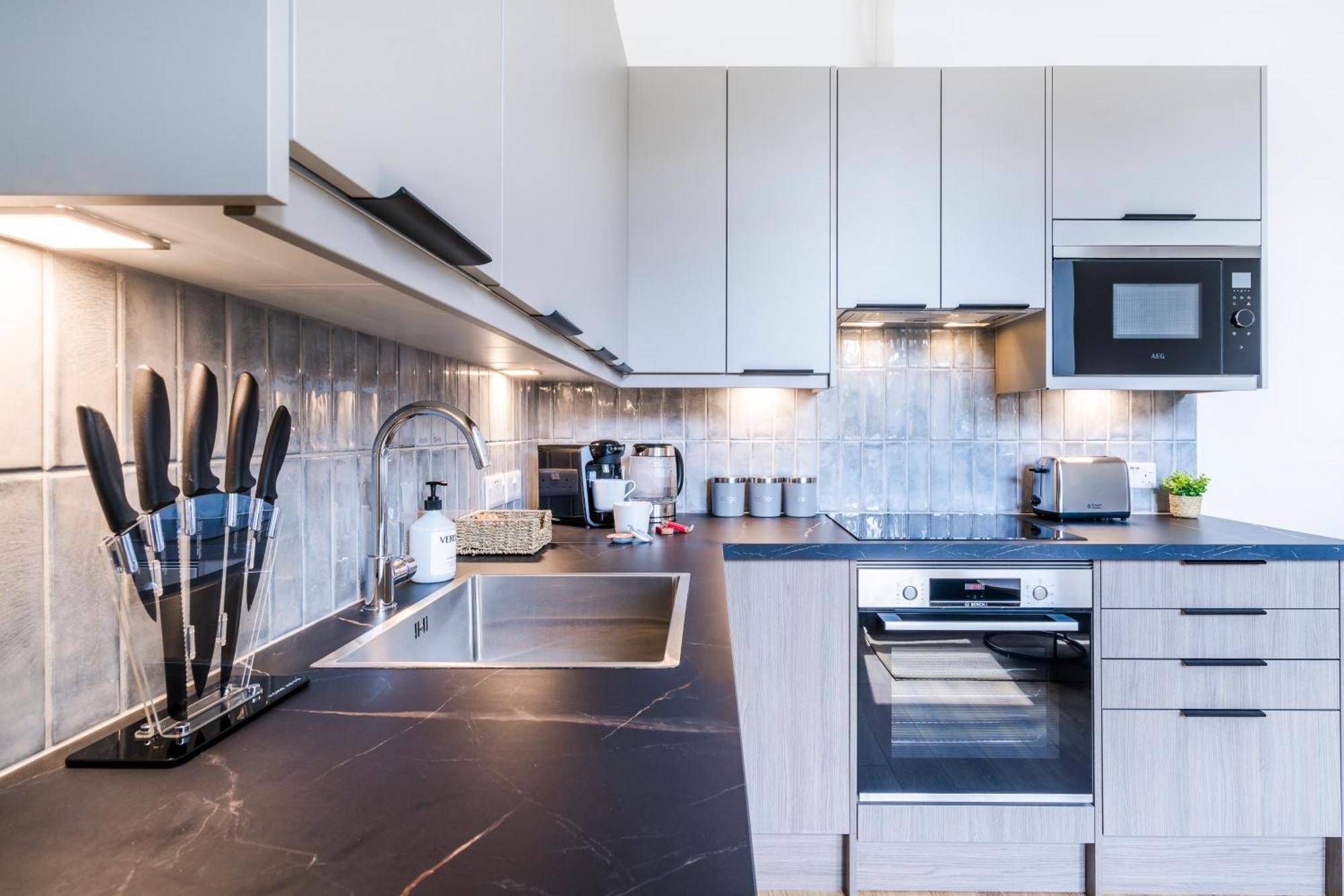 Cozy 2 Bedroom Apartment In Sutton Sutton  Eksteriør bilde