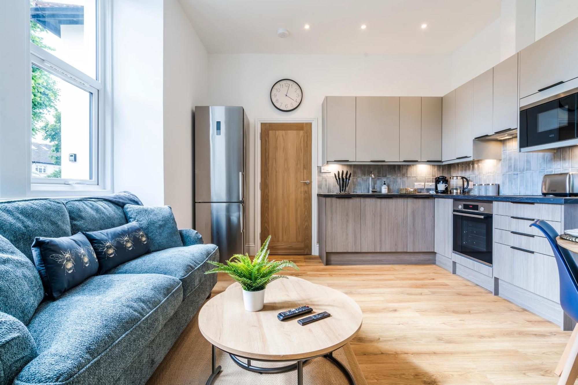 Cozy 2 Bedroom Apartment In Sutton Sutton  Eksteriør bilde
